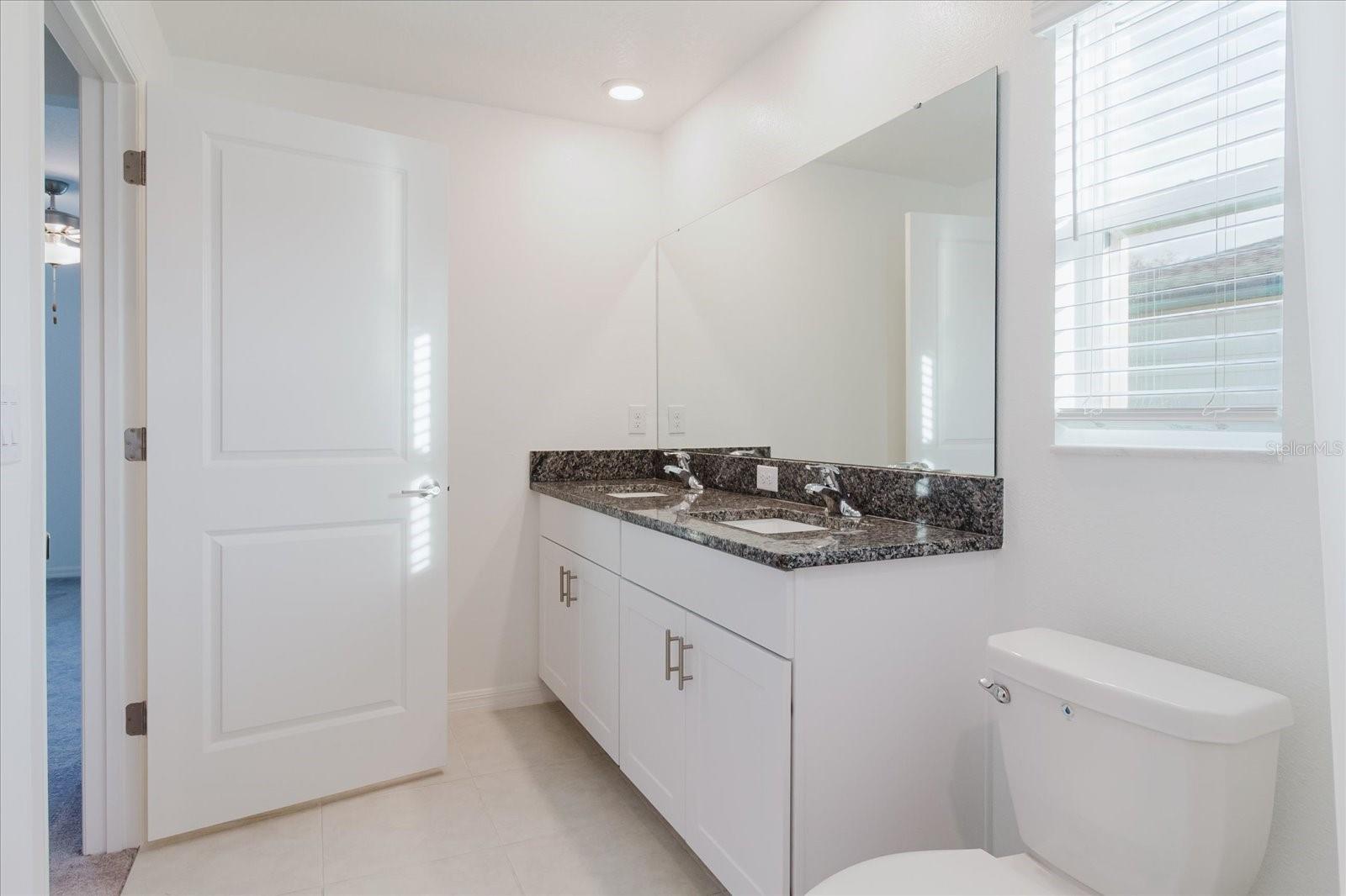 Image 34 of 45 For 6038 Shiner Street