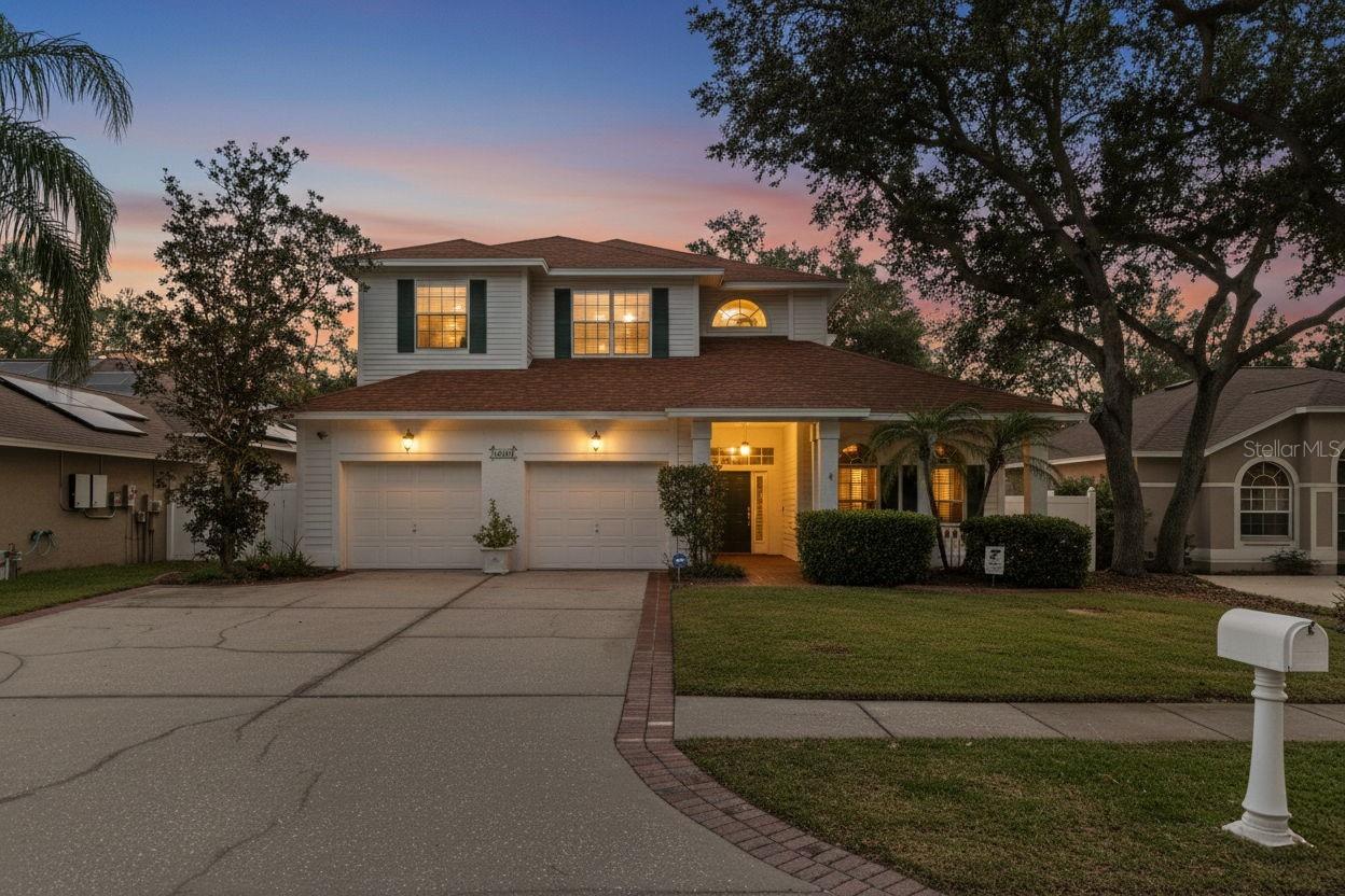 Listing photo id 0 for 2015 Long Branch Lane