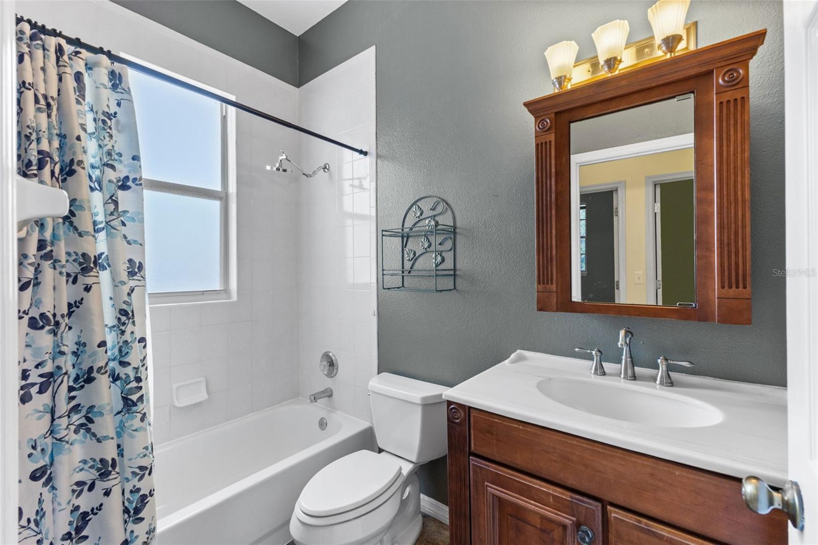 Listing photo id 20 for 2015 Long Branch Lane