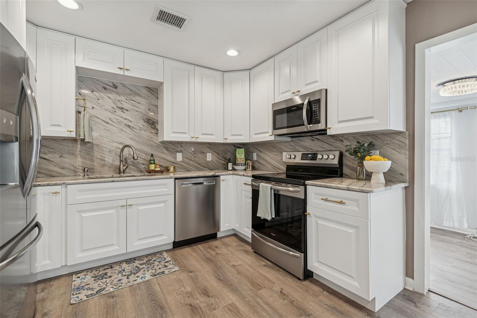 Image 10 of 43 For 815 Lowry Lane