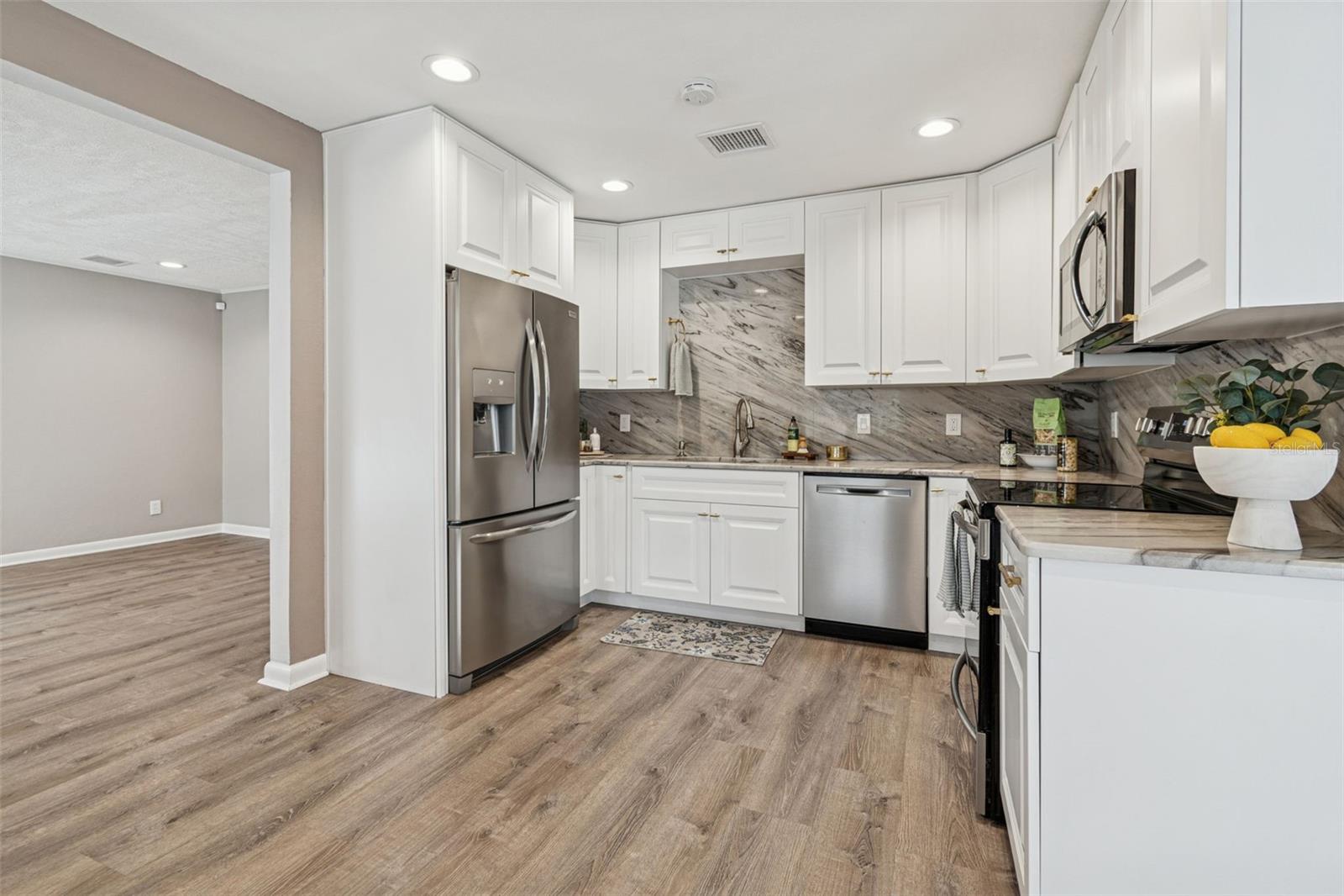 Image 11 of 43 For 815 Lowry Lane