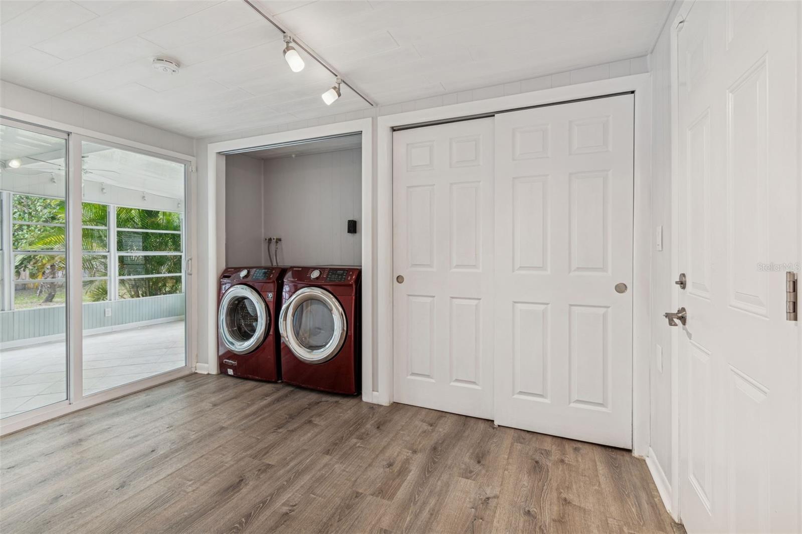 Image 16 of 43 For 815 Lowry Lane