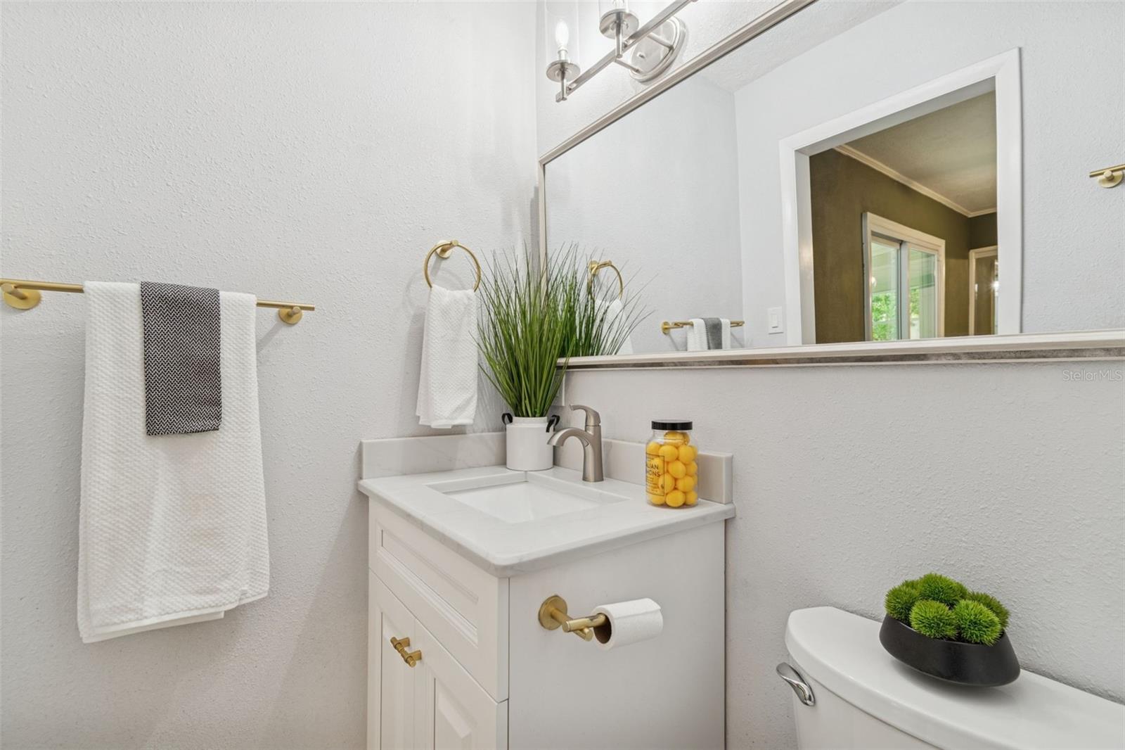 Image 23 of 43 For 815 Lowry Lane