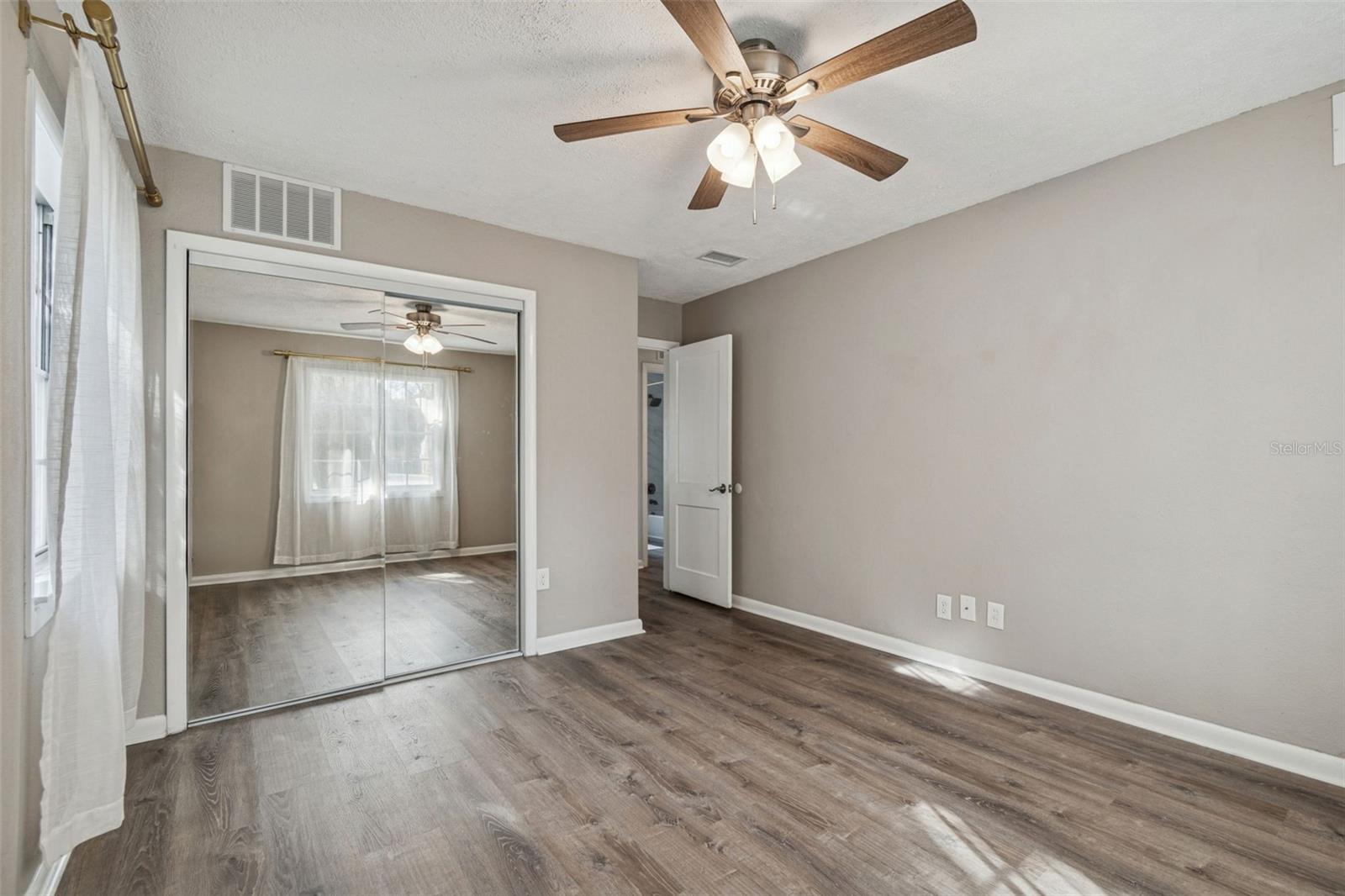 Image 27 of 43 For 815 Lowry Lane