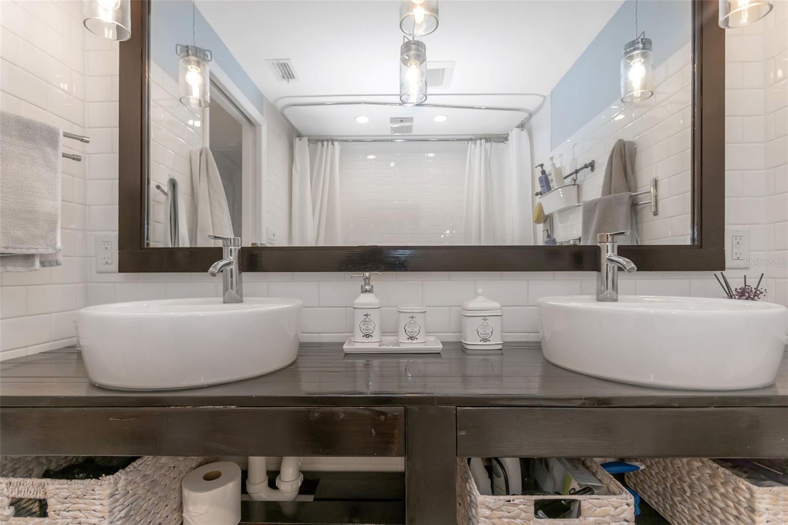 Image 42 of 83 For 4915 Pennsbury Drive