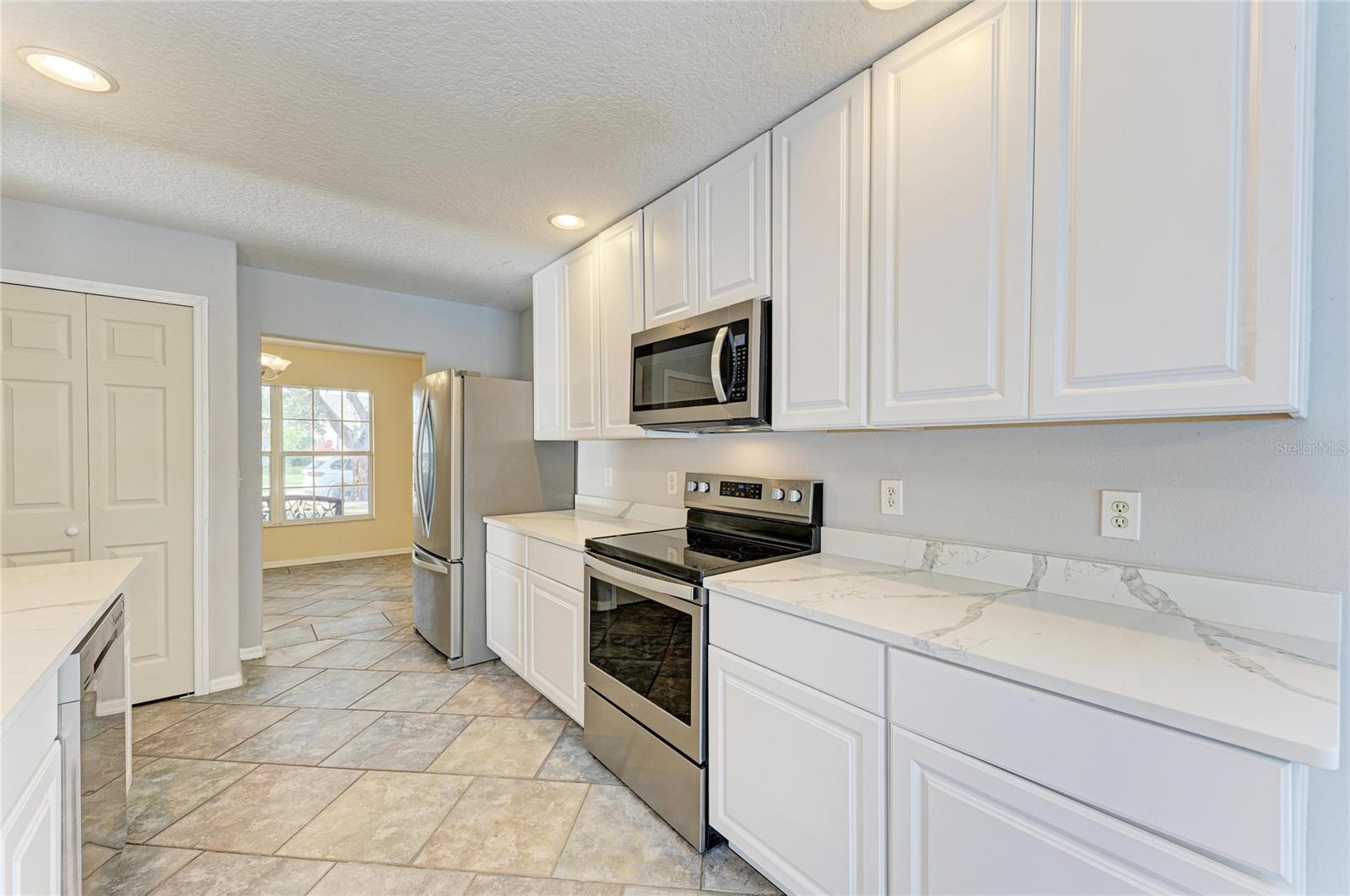 Image 24 of 54 For 11611 Summit Rock Court