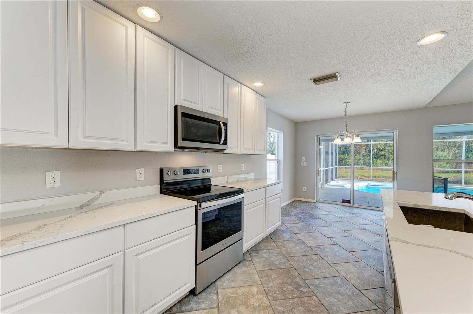 Image 25 of 54 For 11611 Summit Rock Court