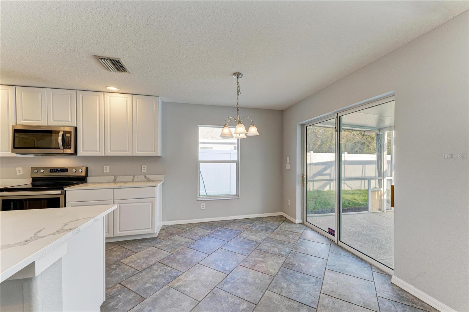 Image 26 of 54 For 11611 Summit Rock Court