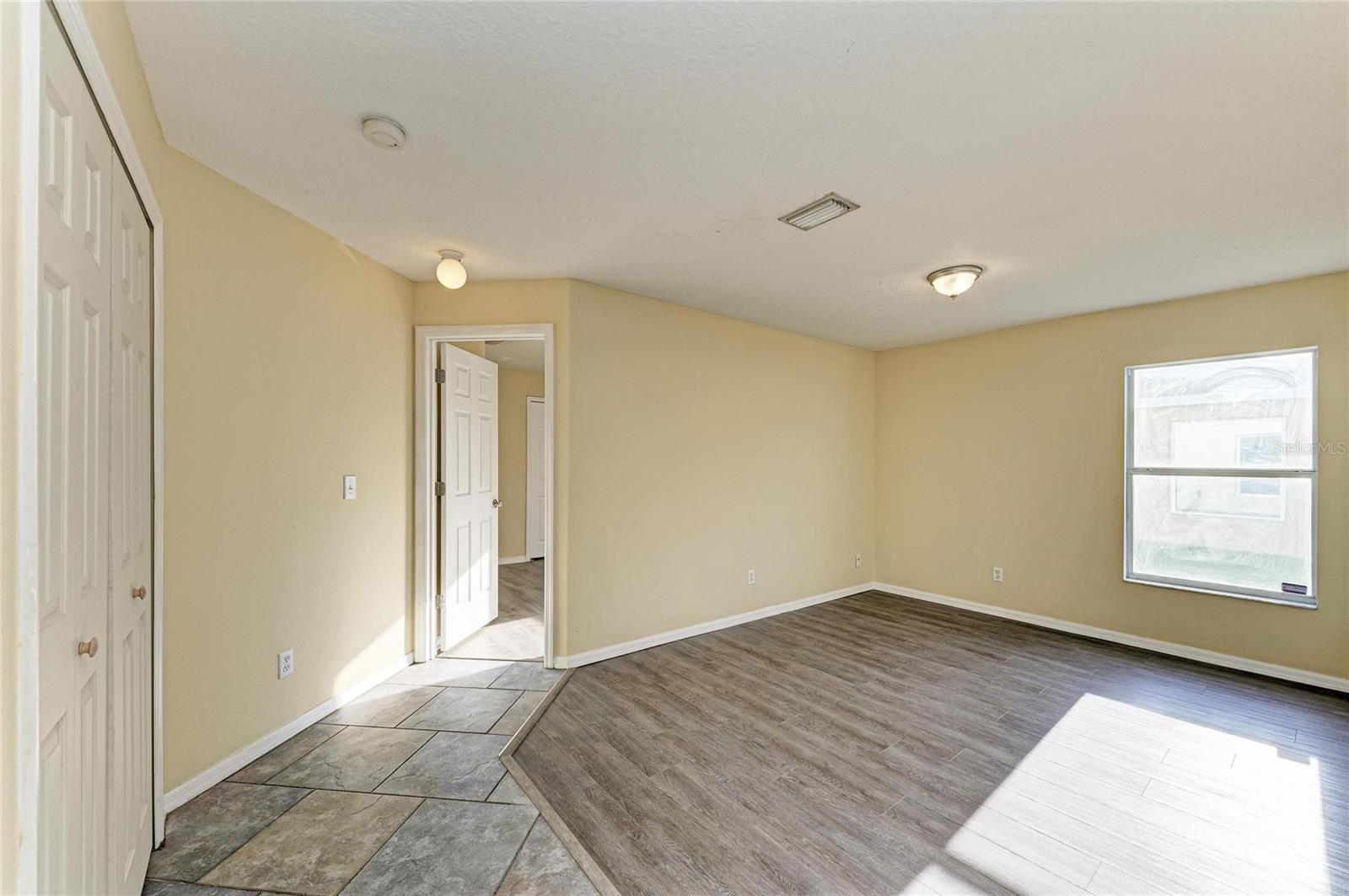 Image 33 of 54 For 11611 Summit Rock Court