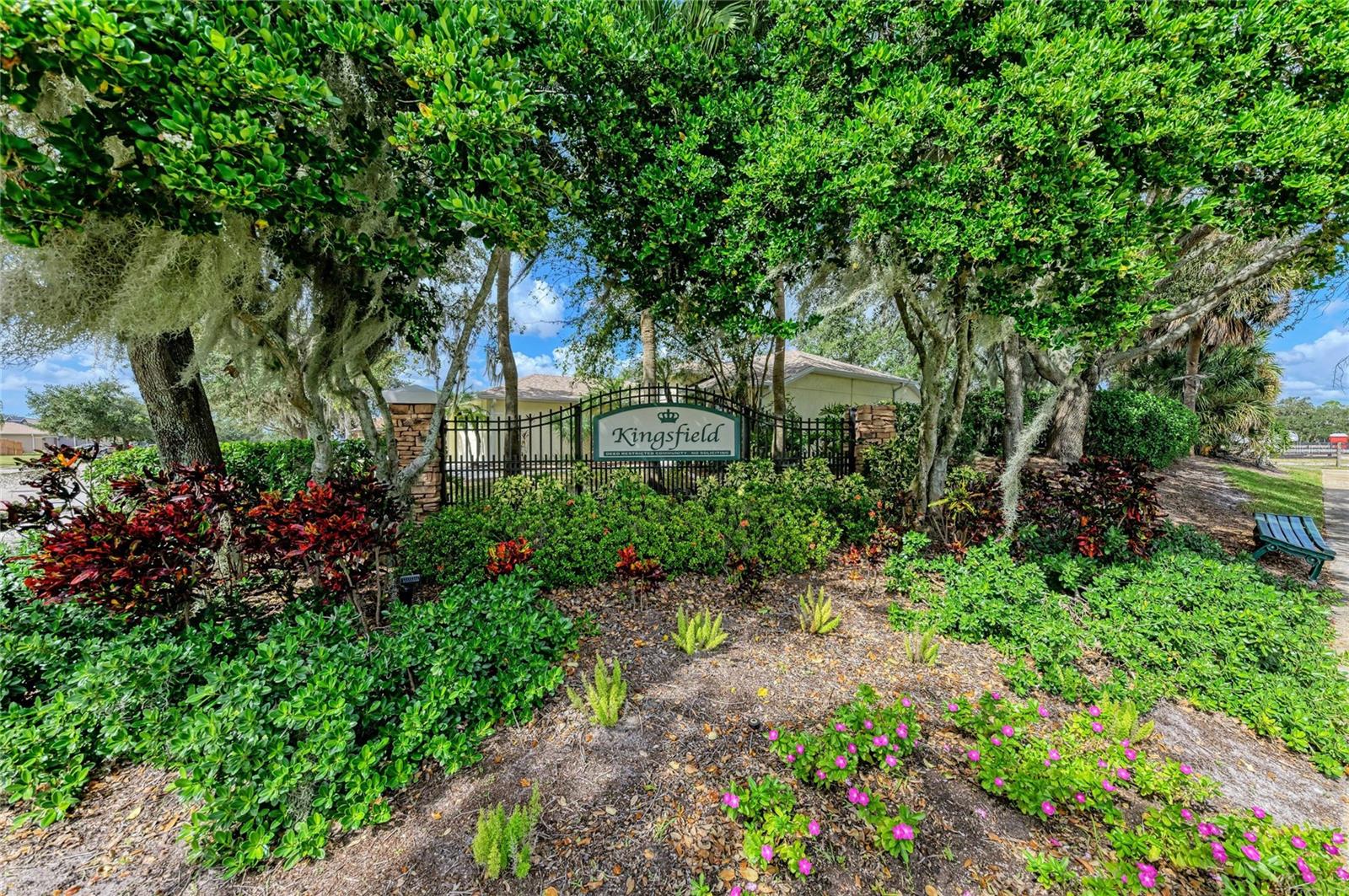 Image 47 of 54 For 11611 Summit Rock Court