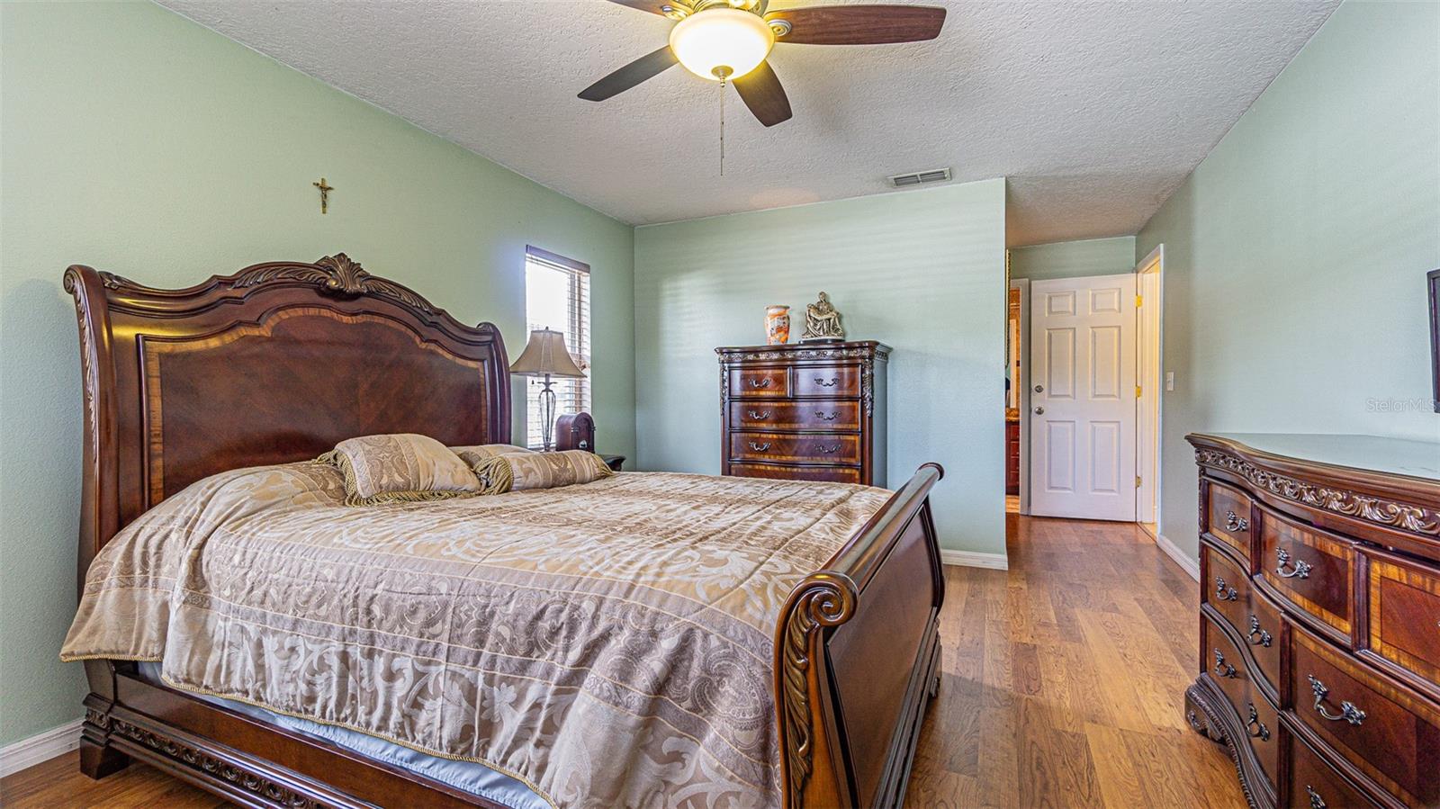 Image 13 of 26 For 9035 Remington Drive