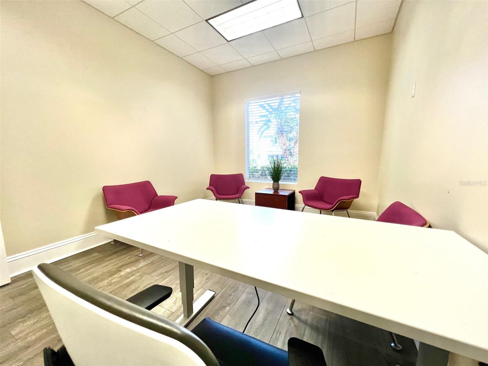 Image 13 of 34 For 1550 Cleveland Street 11