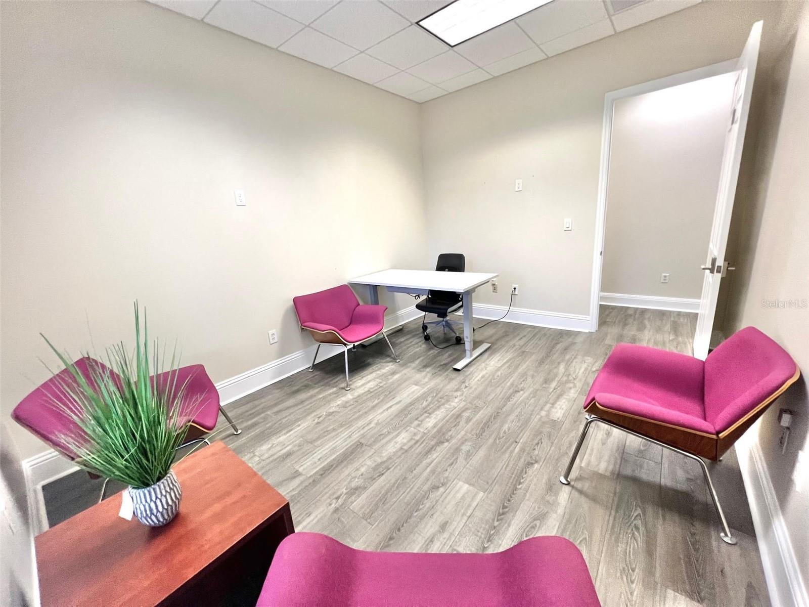 Image 16 of 34 For 1550 Cleveland Street 11