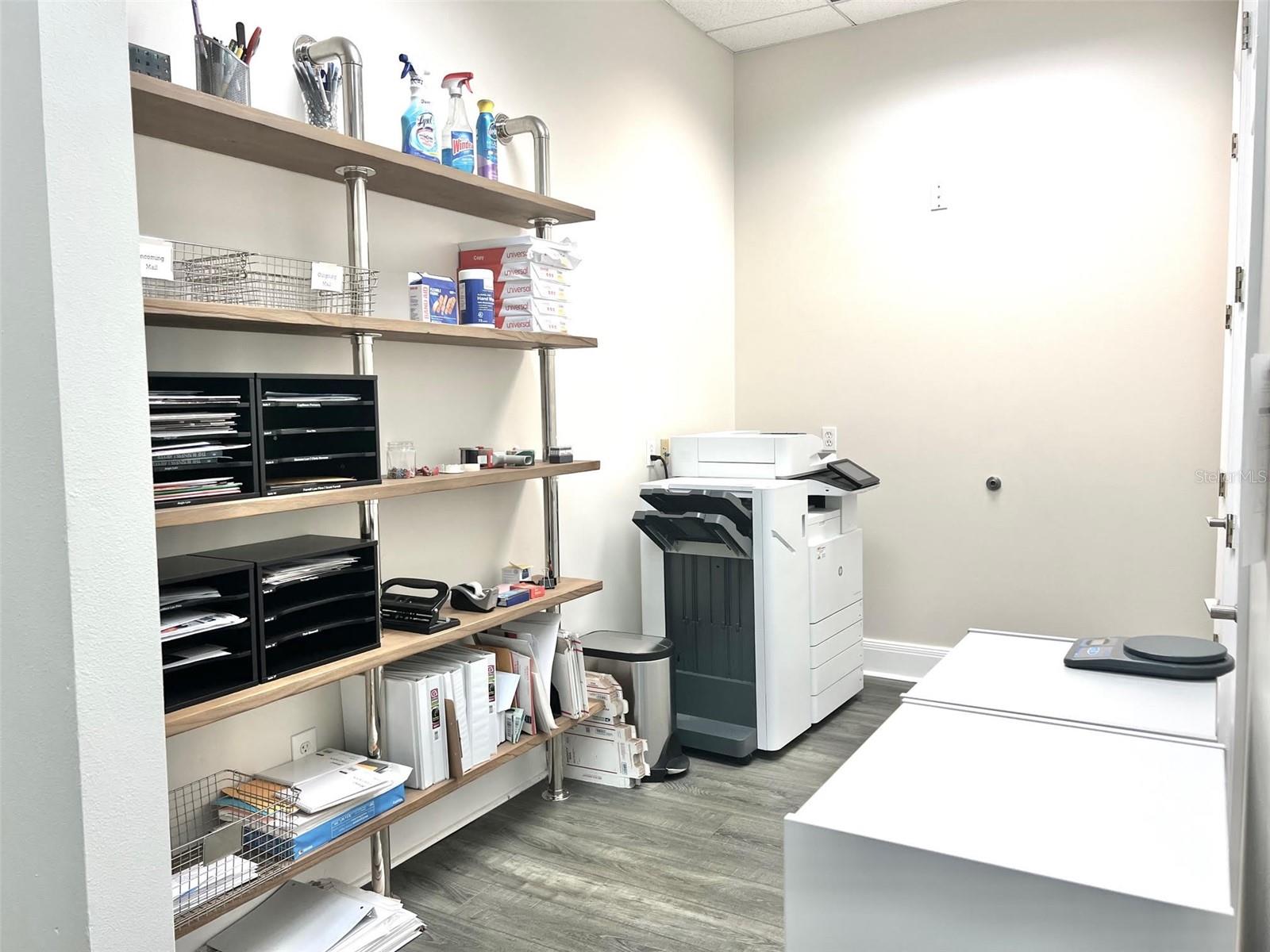 Image 20 of 34 For 1550 Cleveland Street 11