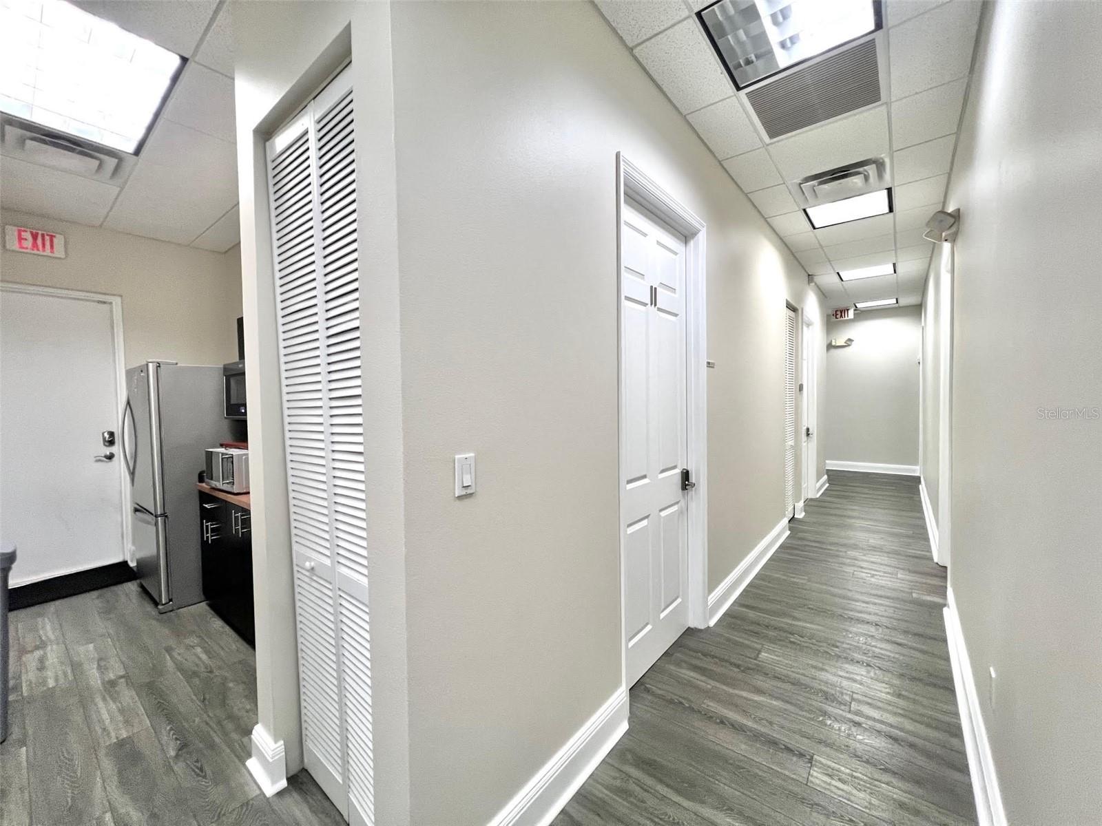 Image 22 of 34 For 1550 Cleveland Street 11