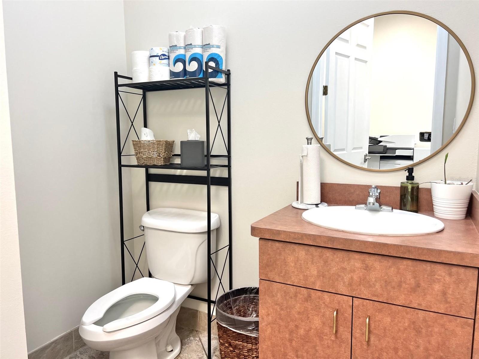 Image 31 of 34 For 1550 Cleveland Street 11