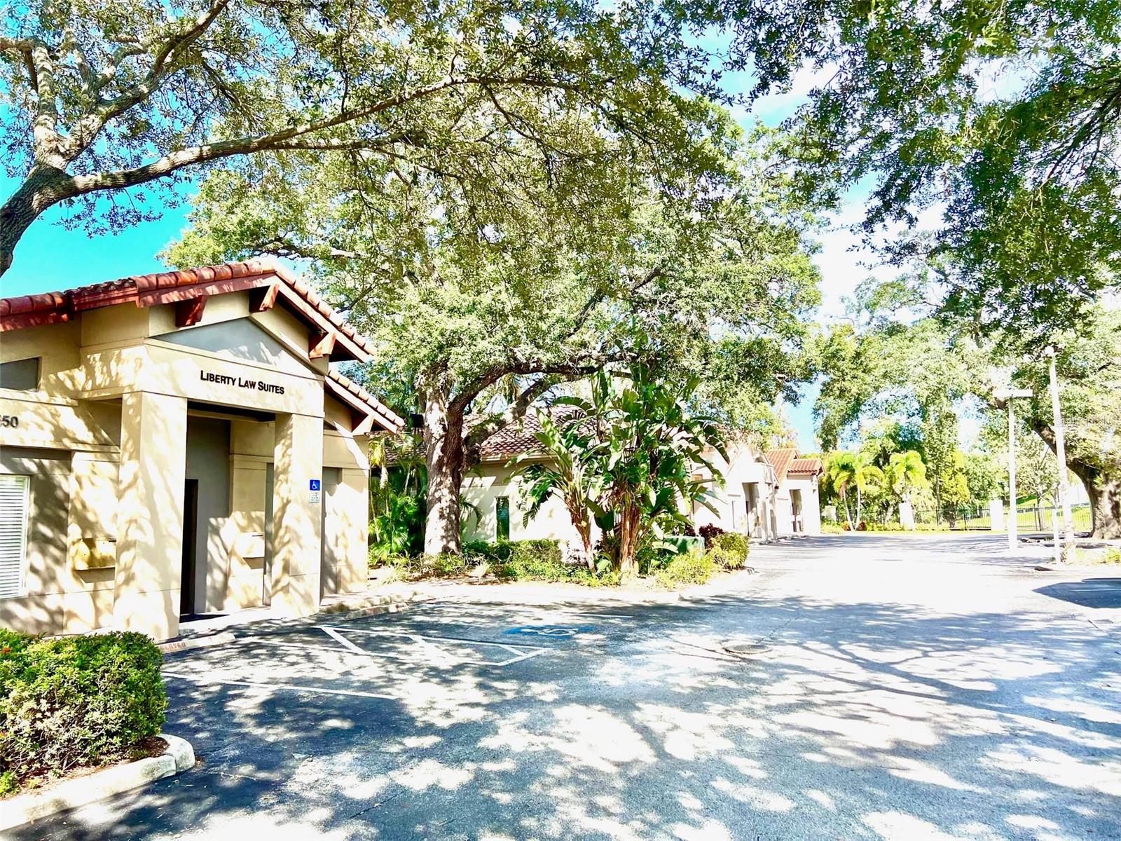 Image 5 of 34 For 1550 Cleveland Street 11