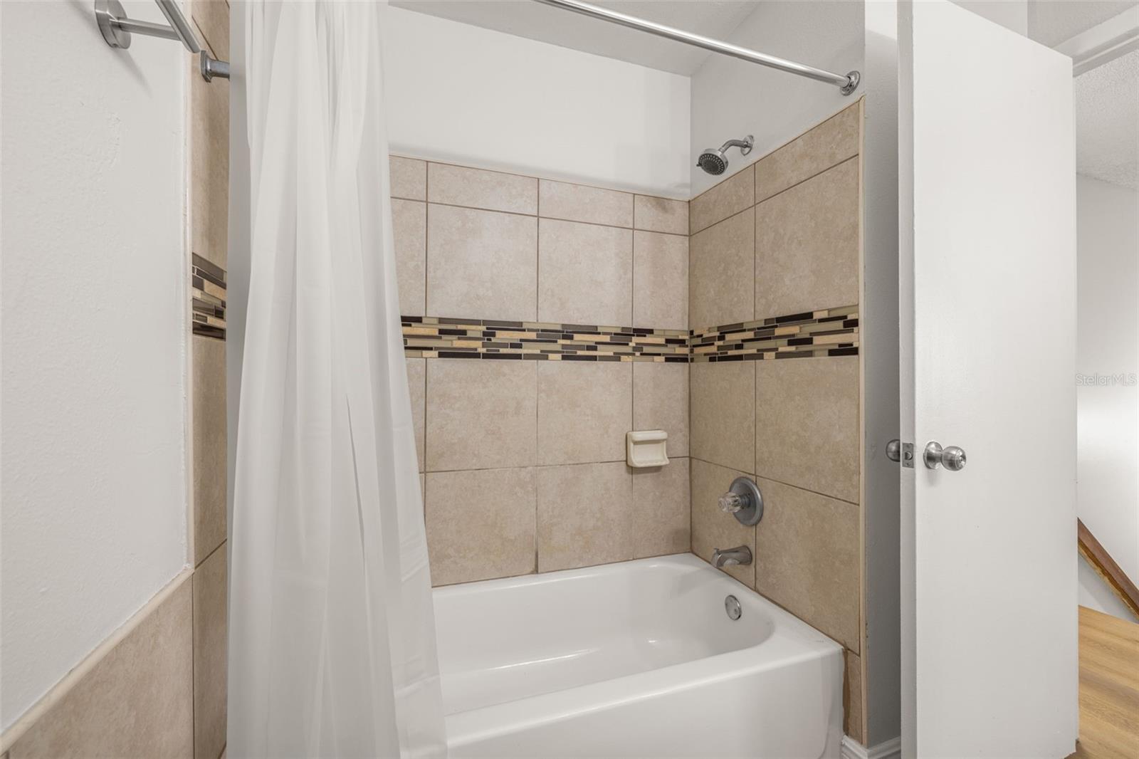 Image 11 of 15 For 14309 Village View Drive