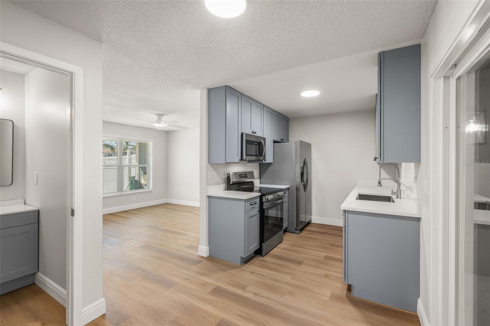 Image 5 of 15 For 14309 Village View Drive