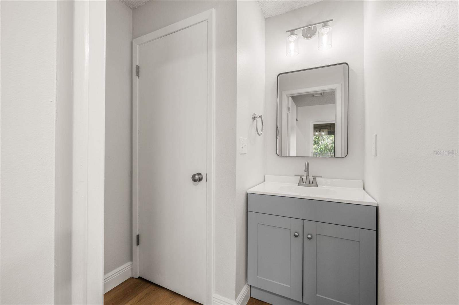 Image 8 of 15 For 14309 Village View Drive