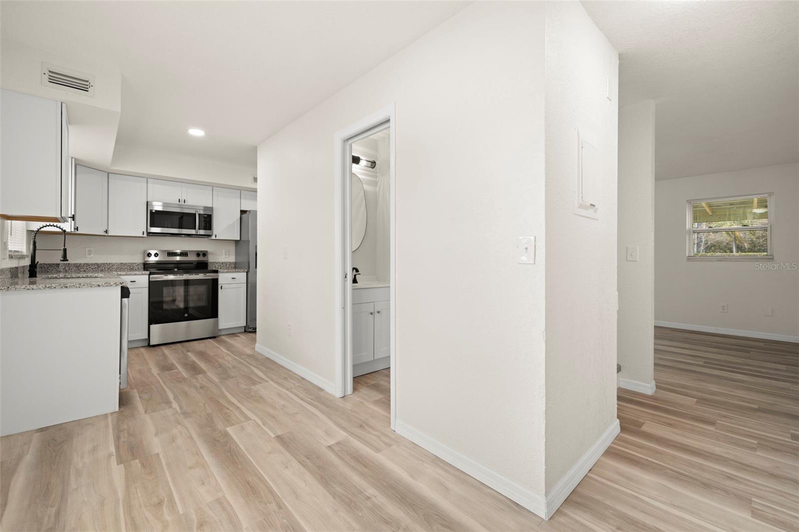 Image 5 of 22 For 14224 Village Terrace Drive