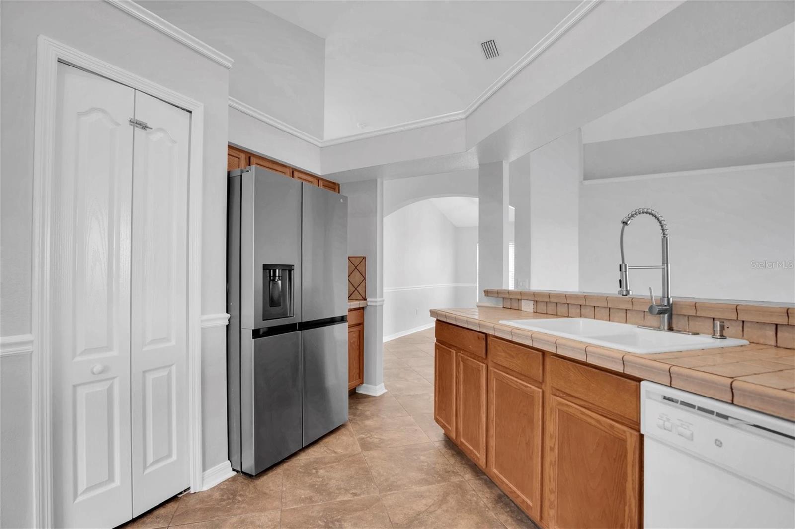 Image 13 of 42 For 11102 Lakeside Vista Drive