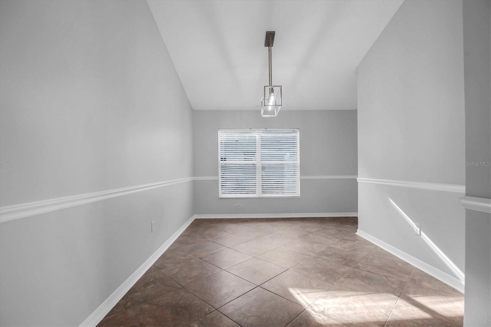 Image 15 of 42 For 11102 Lakeside Vista Drive