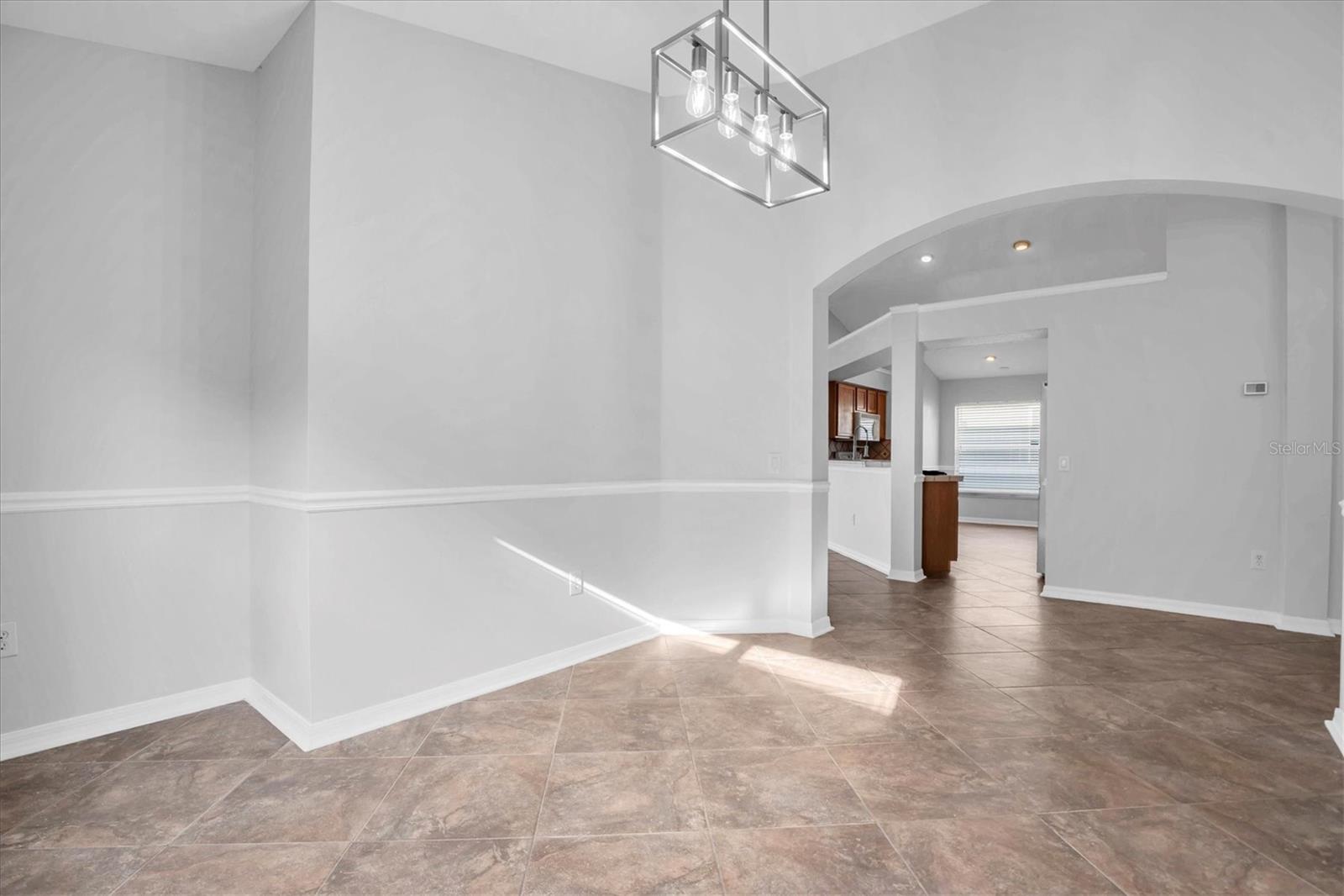 Image 16 of 42 For 11102 Lakeside Vista Drive