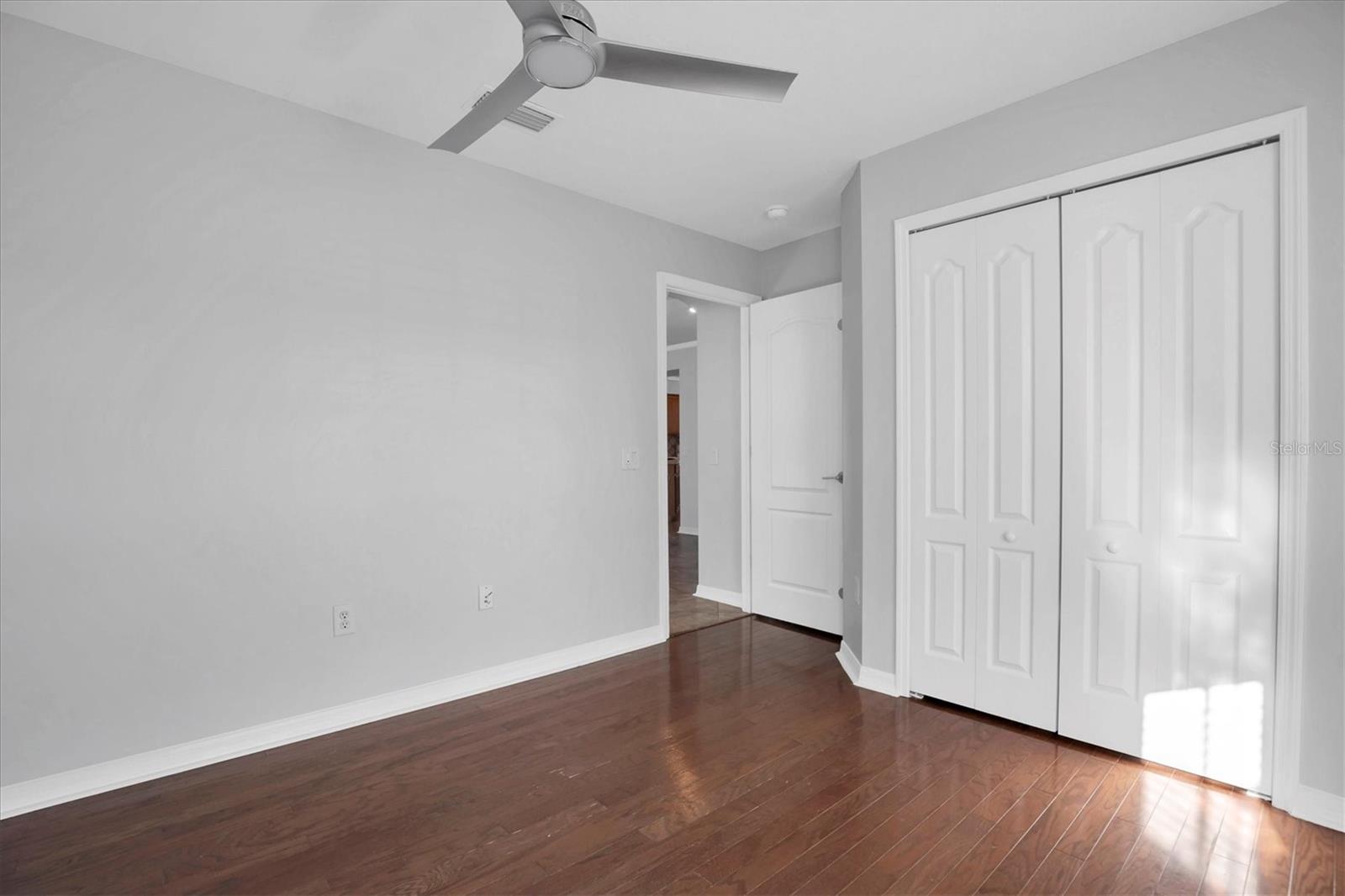 Image 23 of 42 For 11102 Lakeside Vista Drive