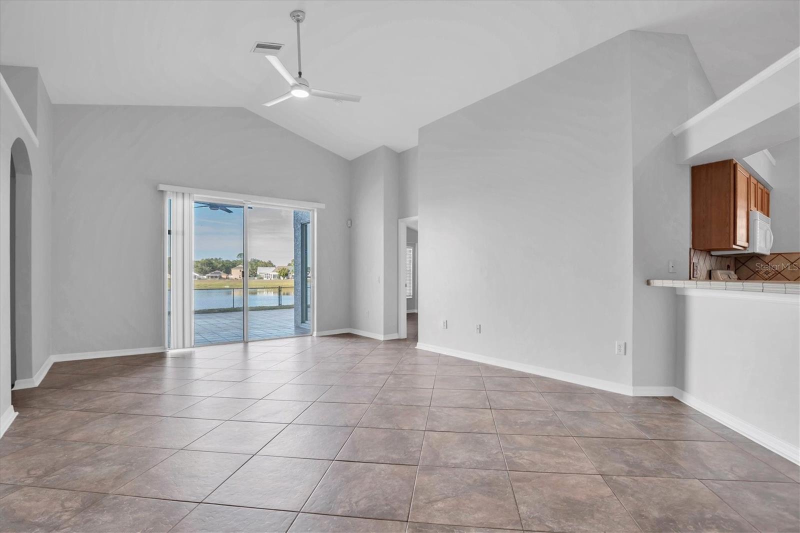 Image 6 of 42 For 11102 Lakeside Vista Drive