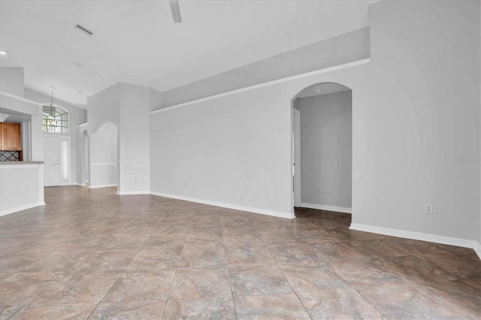 Image 7 of 42 For 11102 Lakeside Vista Drive