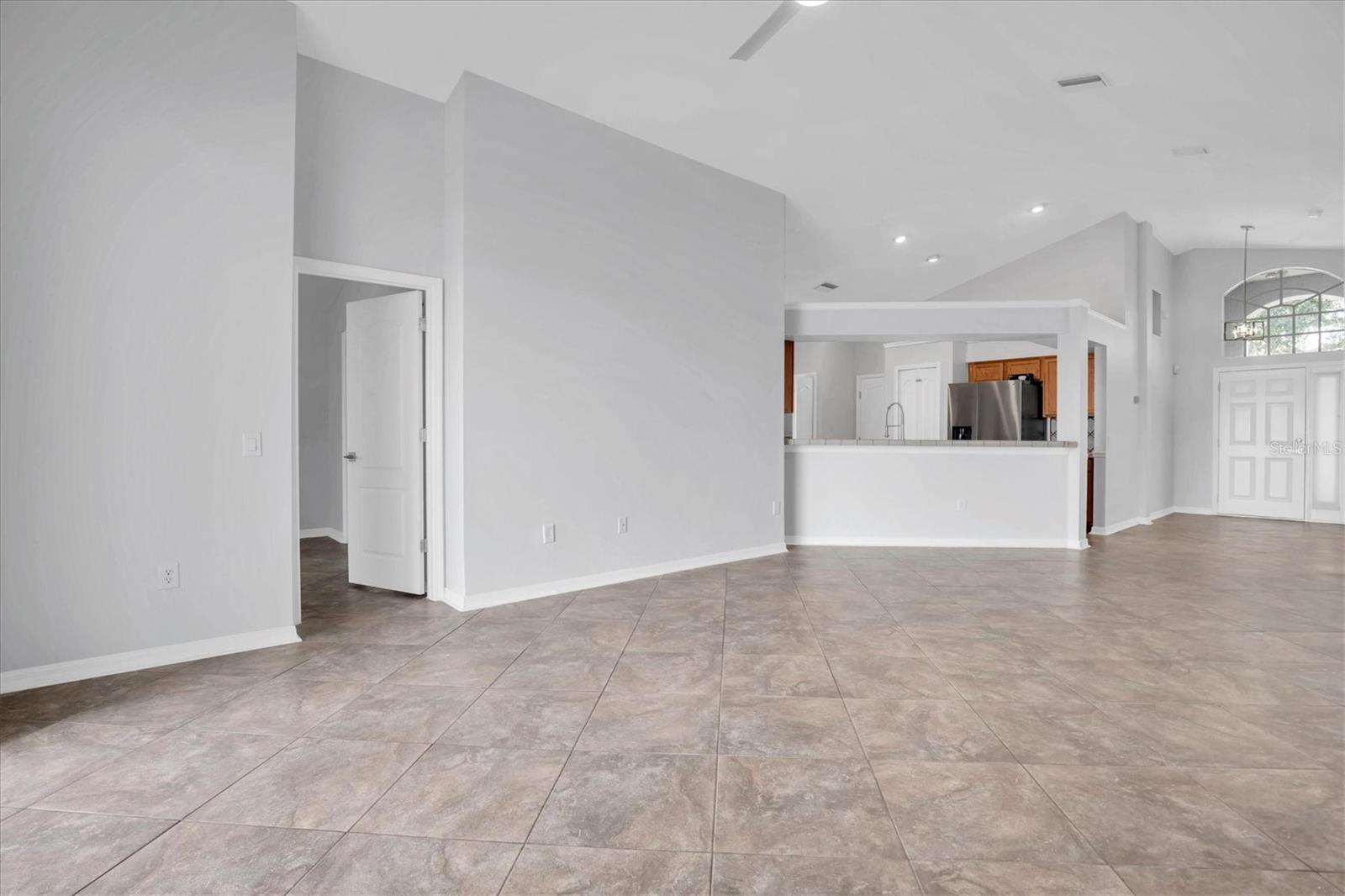 Image 8 of 42 For 11102 Lakeside Vista Drive