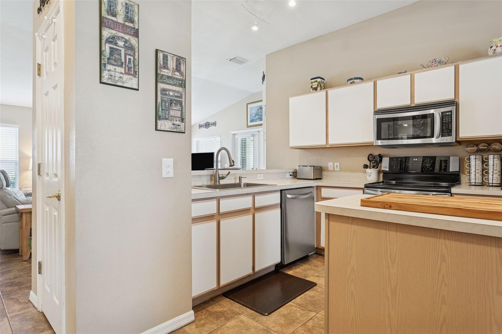 Image 15 of 61 For 7135 Hamilton Park Boulevard