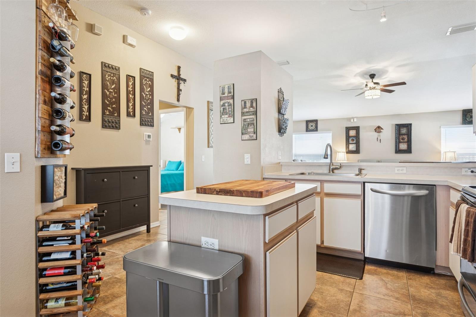 Image 16 of 61 For 7135 Hamilton Park Boulevard