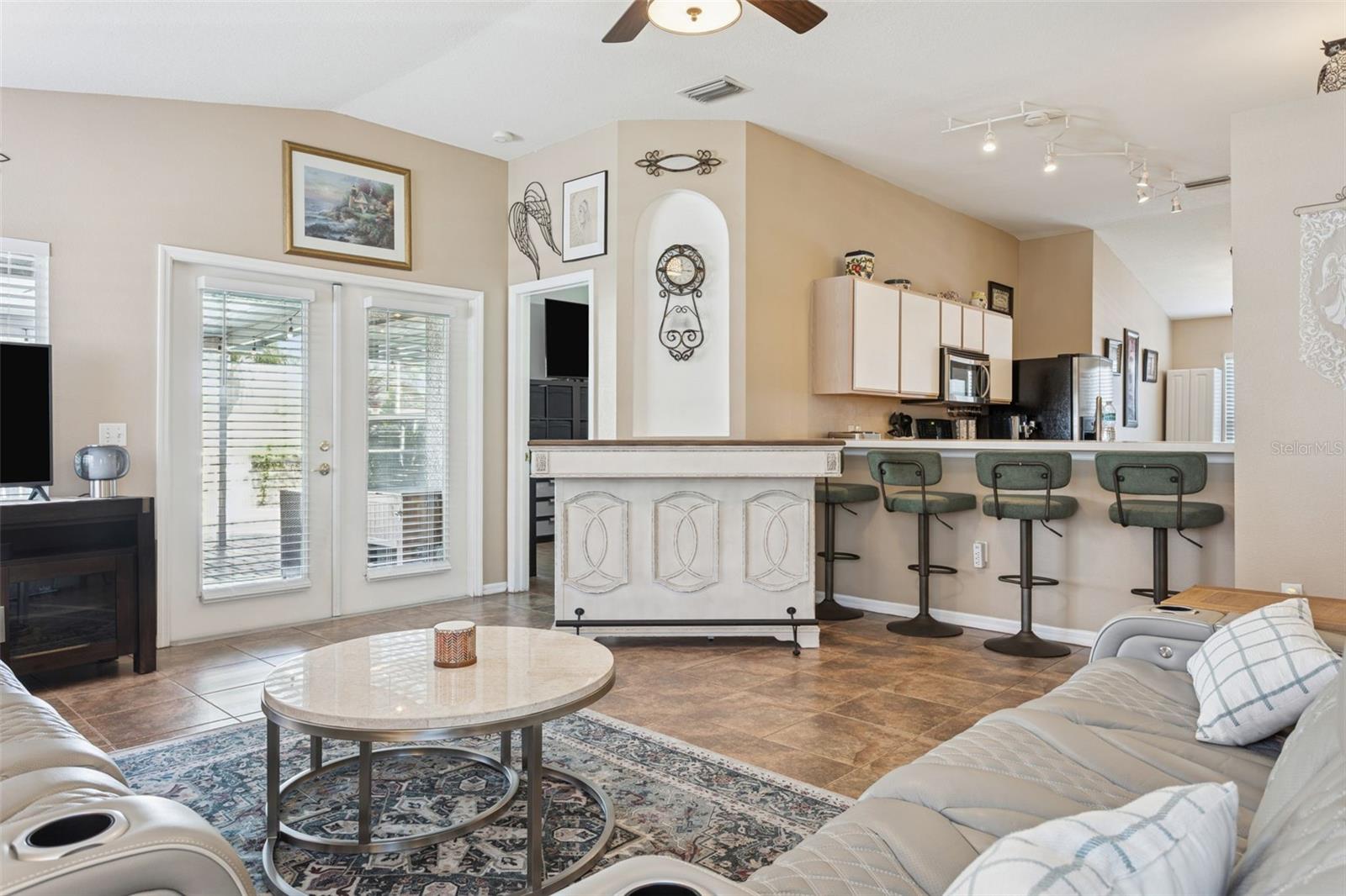 Image 7 of 61 For 7135 Hamilton Park Boulevard