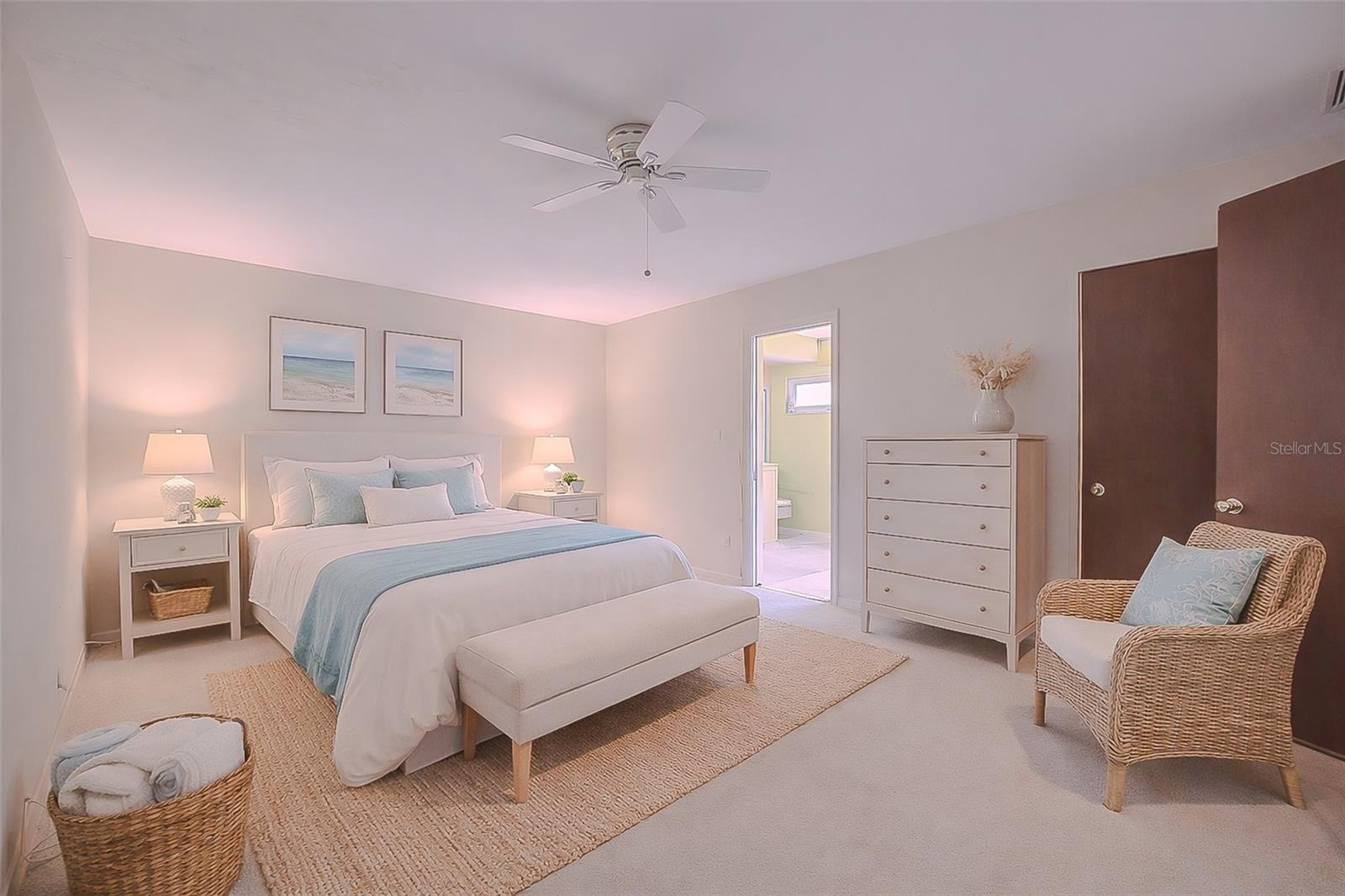 Image 15 of 30 For 14001 Yacht Club Boulevard