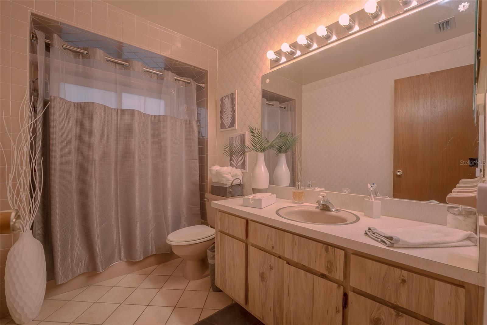 Image 21 of 30 For 14001 Yacht Club Boulevard