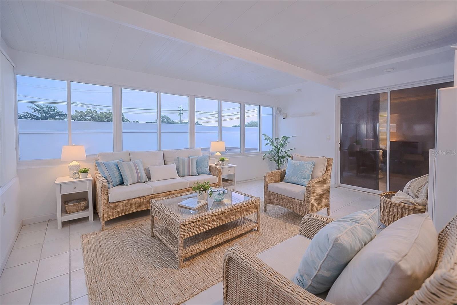 Image 24 of 30 For 14001 Yacht Club Boulevard