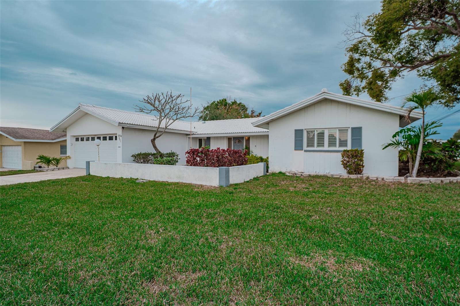 Image 3 of 30 For 14001 Yacht Club Boulevard