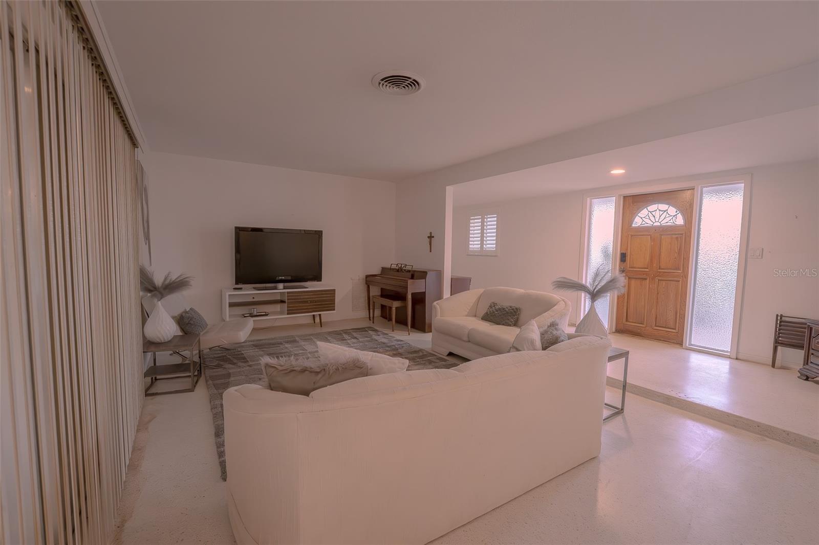 Image 5 of 30 For 14001 Yacht Club Boulevard