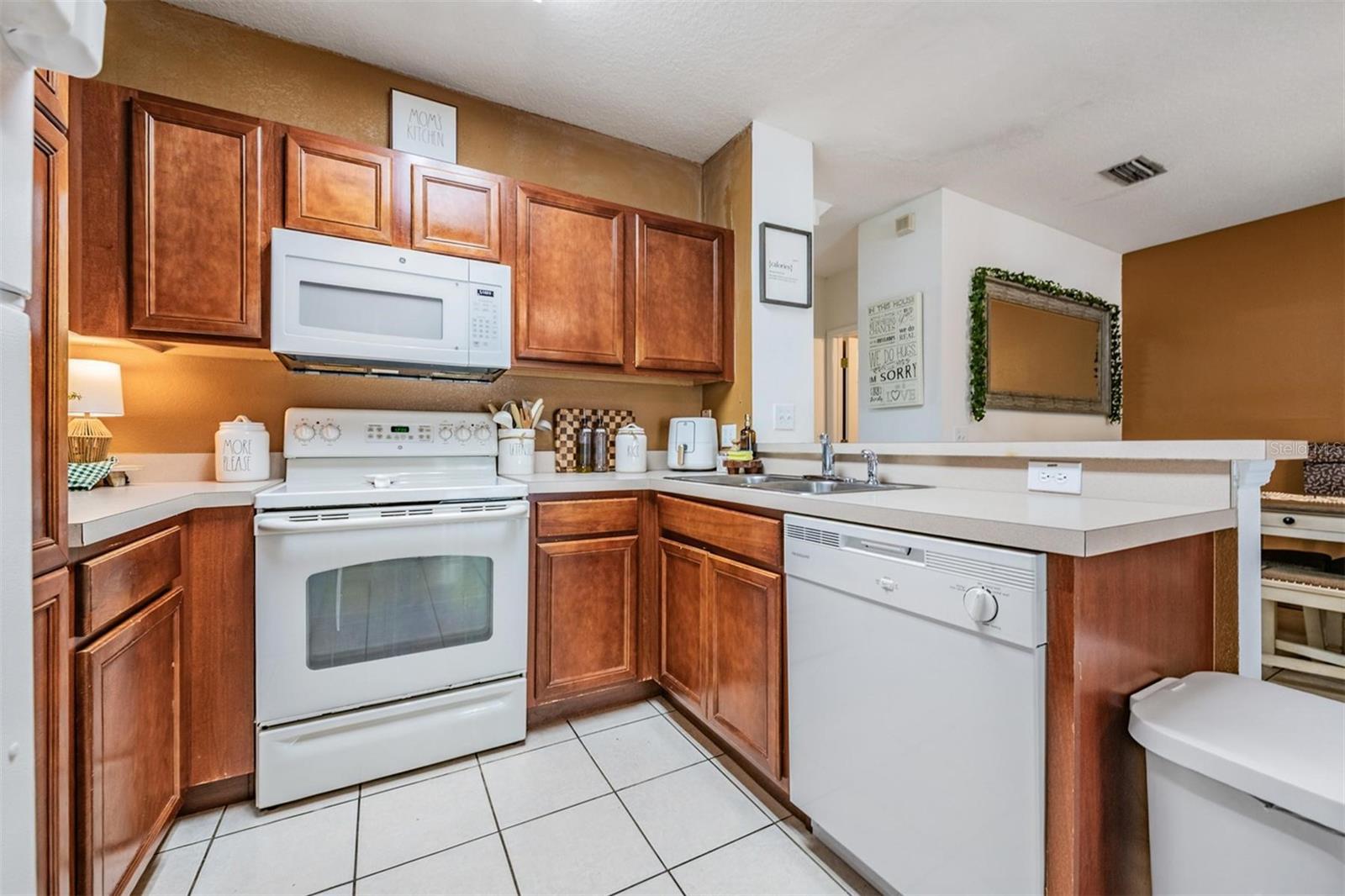 Image 10 of 38 For 3441 Red Rock Drive