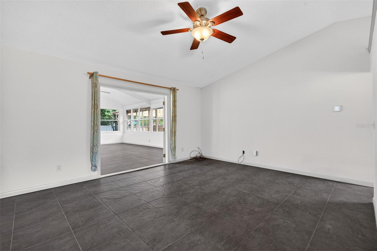 Image 18 of 49 For 5883 Darren Court N