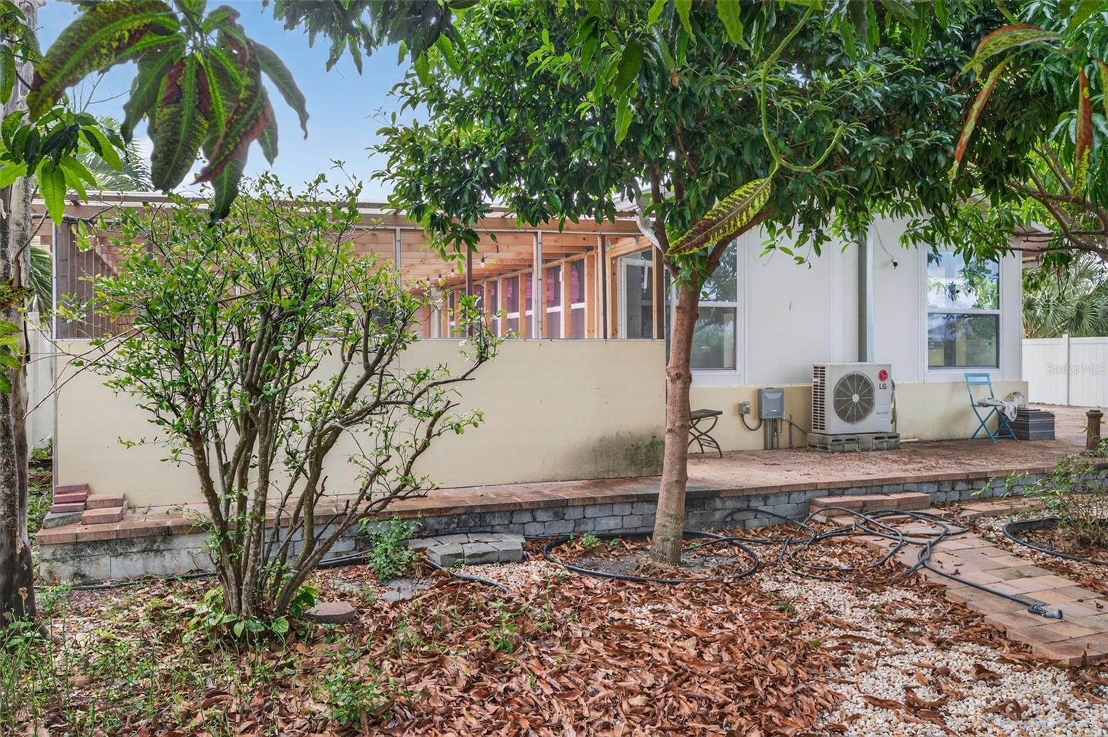 Image 24 of 49 For 5883 Darren Court N