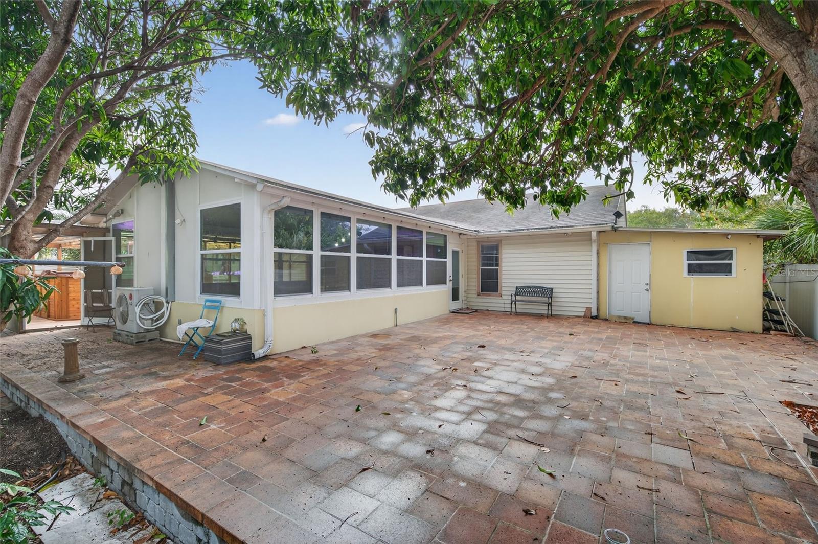 Image 26 of 49 For 5883 Darren Court N