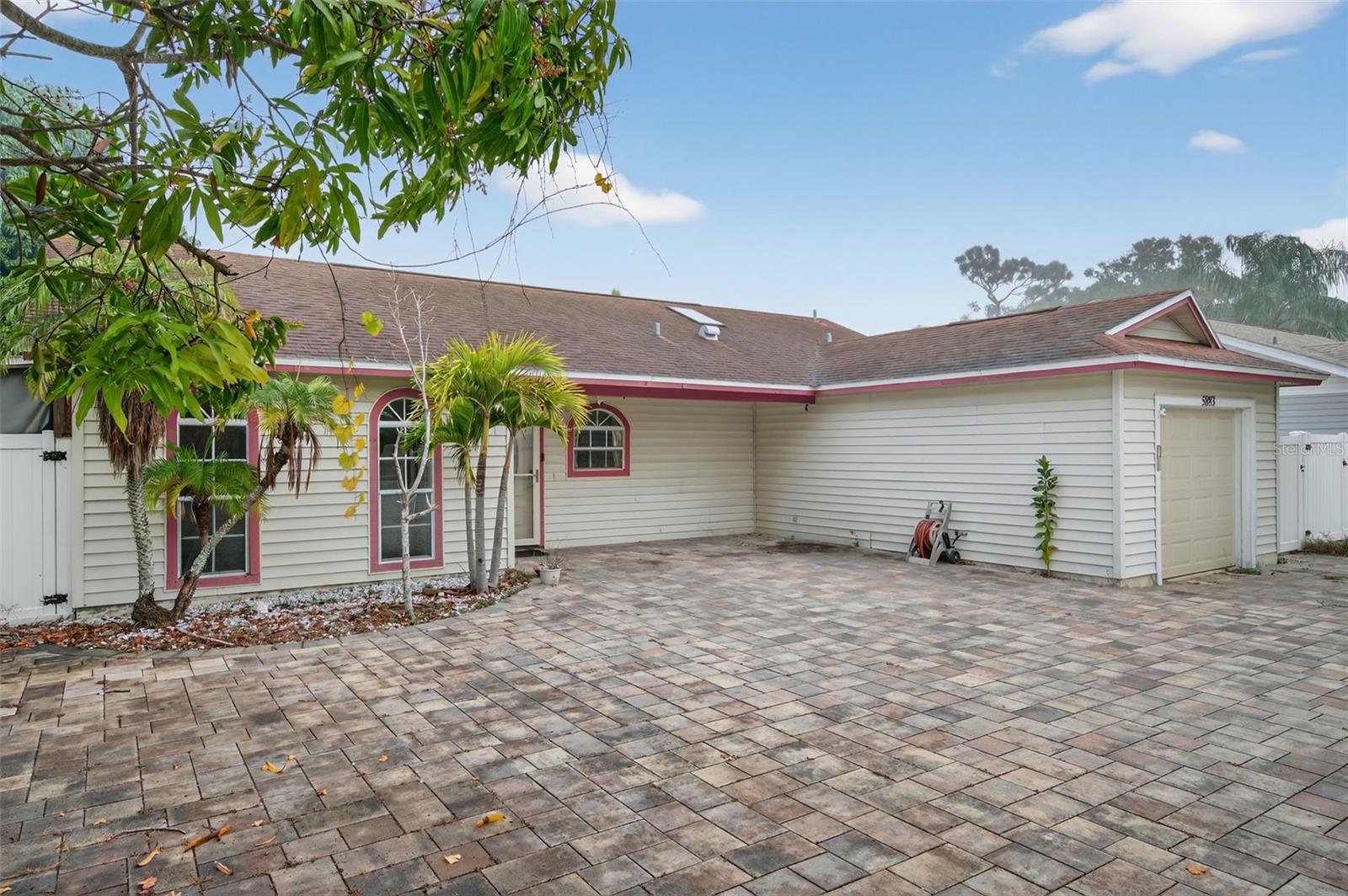 Image 27 of 49 For 5883 Darren Court N