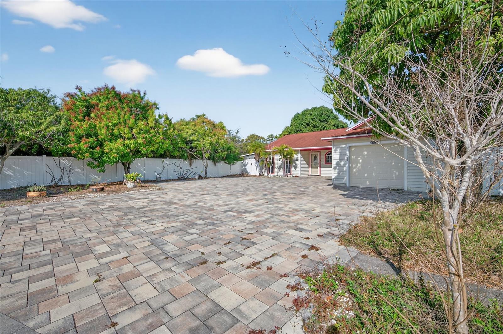 Image 37 of 49 For 5883 Darren Court N