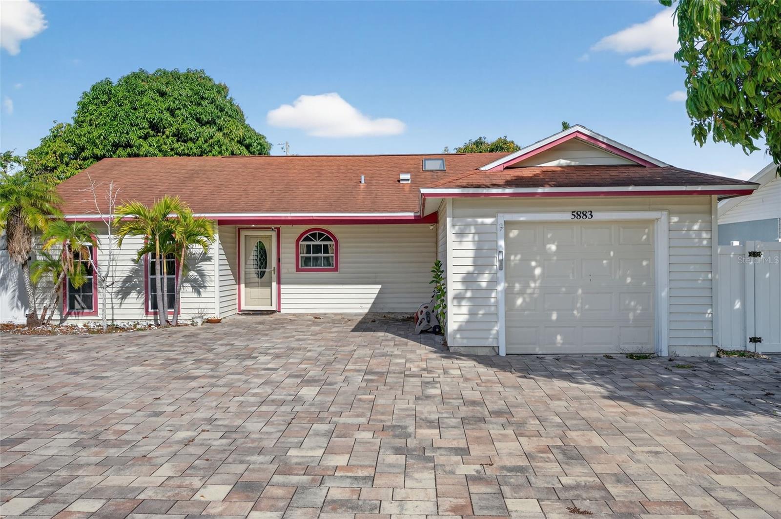 Image 38 of 49 For 5883 Darren Court N