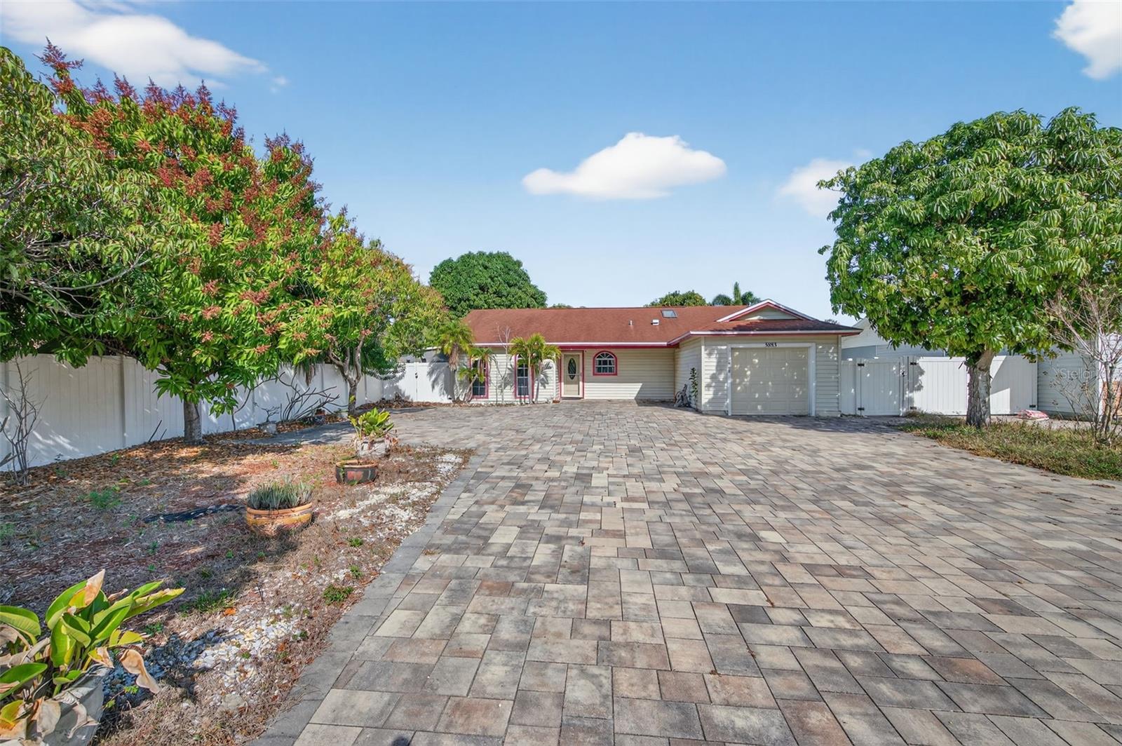 Image 39 of 49 For 5883 Darren Court N