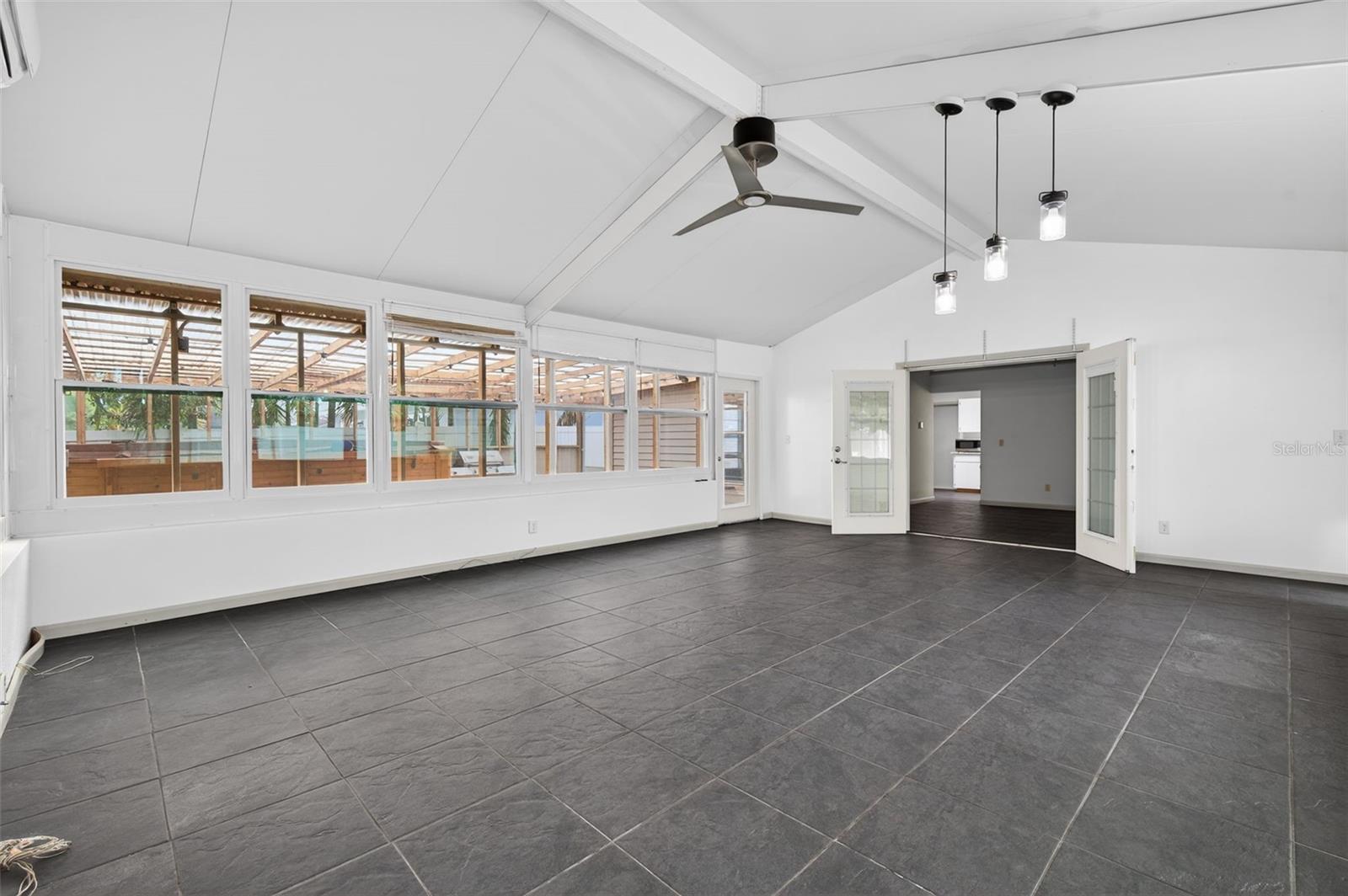 Image 4 of 49 For 5883 Darren Court N