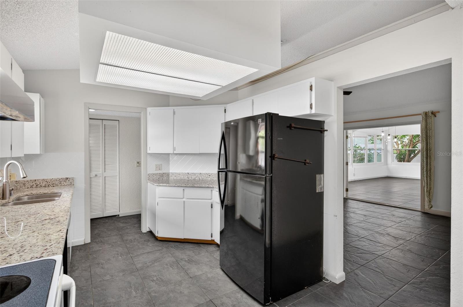 Image 7 of 49 For 5883 Darren Court N